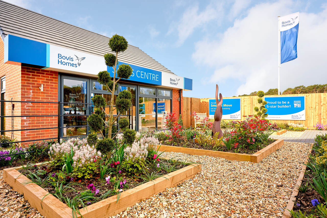 Buckler's Park New Homes in Crowthorne for Sale, New Builds Near Wokingham Bovis Homes